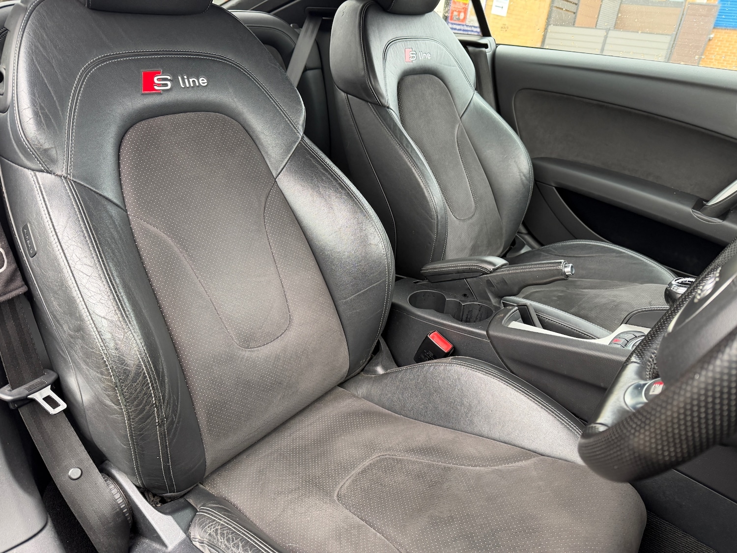 Used Audi TT 2011 for sale - 77893157: Photo 5