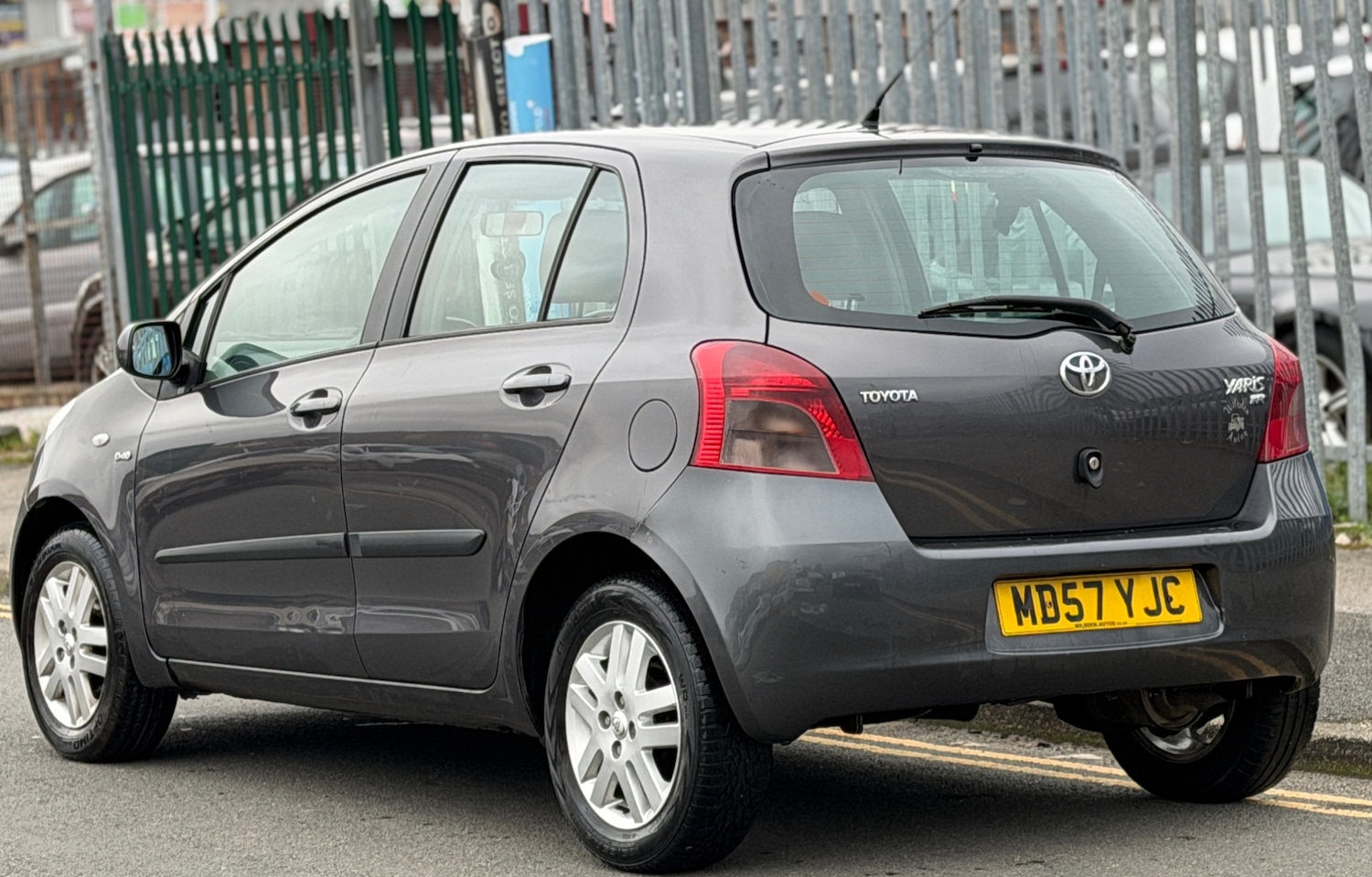 Used Toyota Yaris 2012 for sale - 77785730: Photo 3