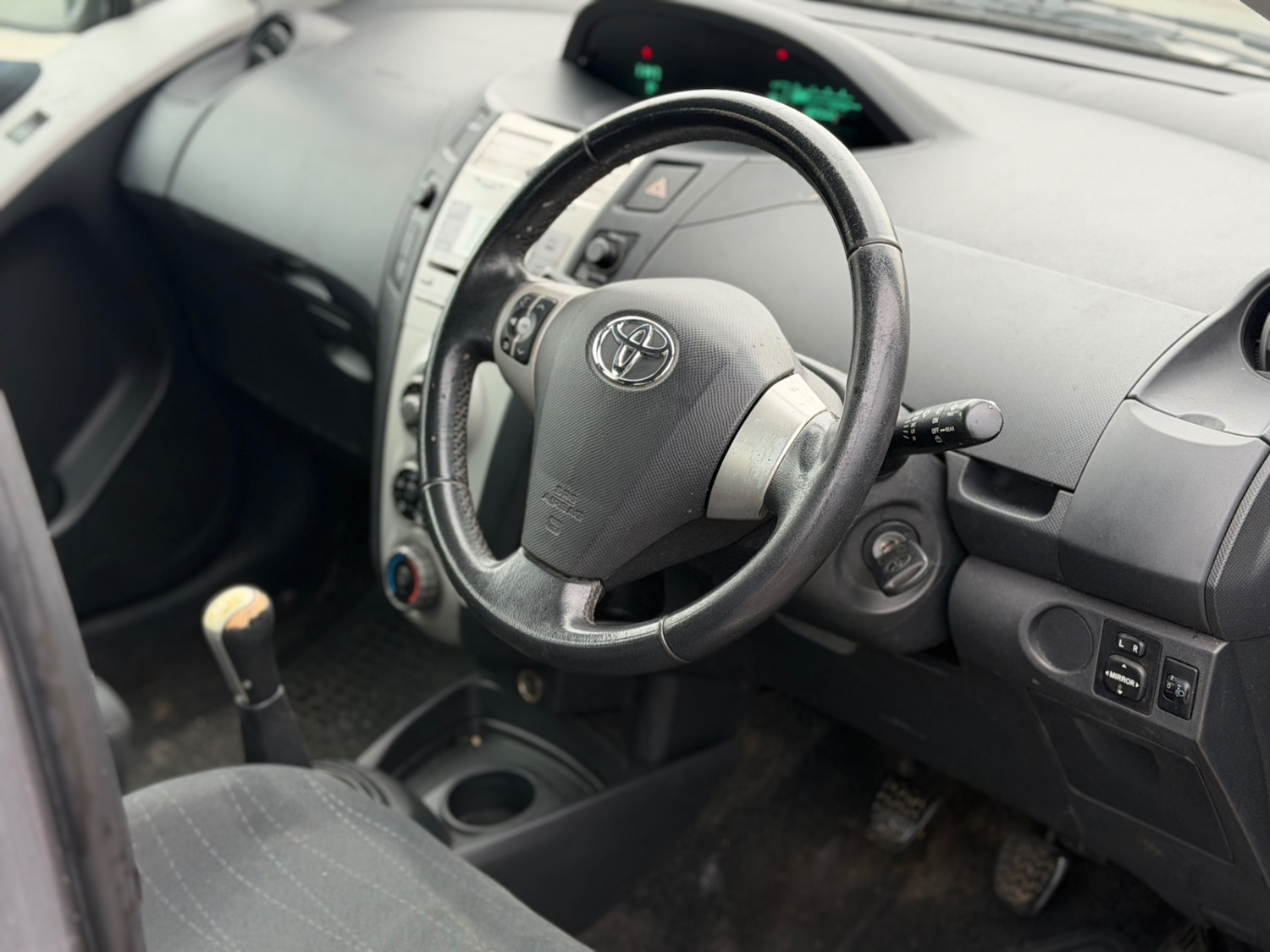 Used Toyota Yaris 2012 for sale - 77785730: Photo 4