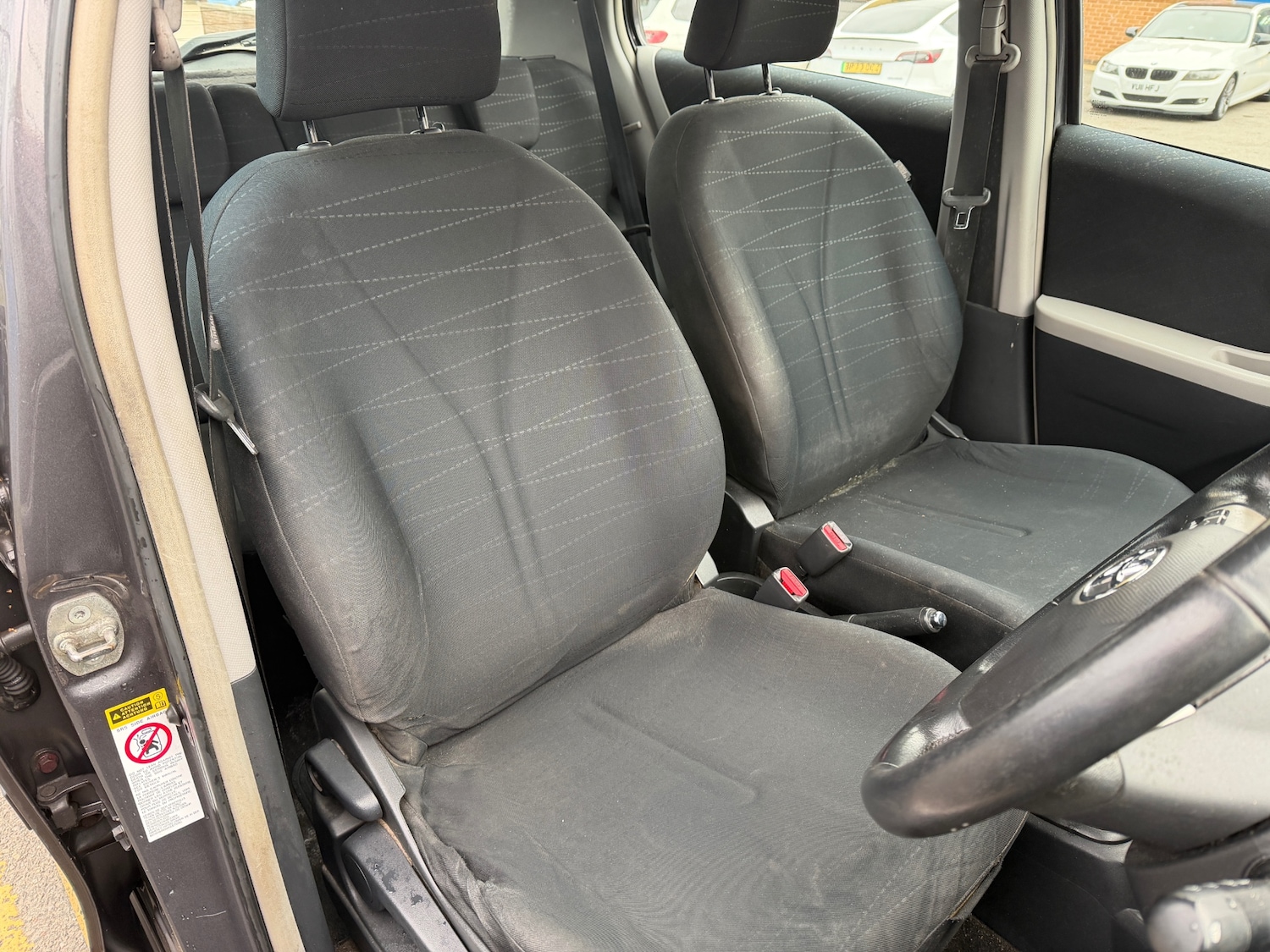 Used Toyota Yaris 2012 for sale - 77785730: Photo 5