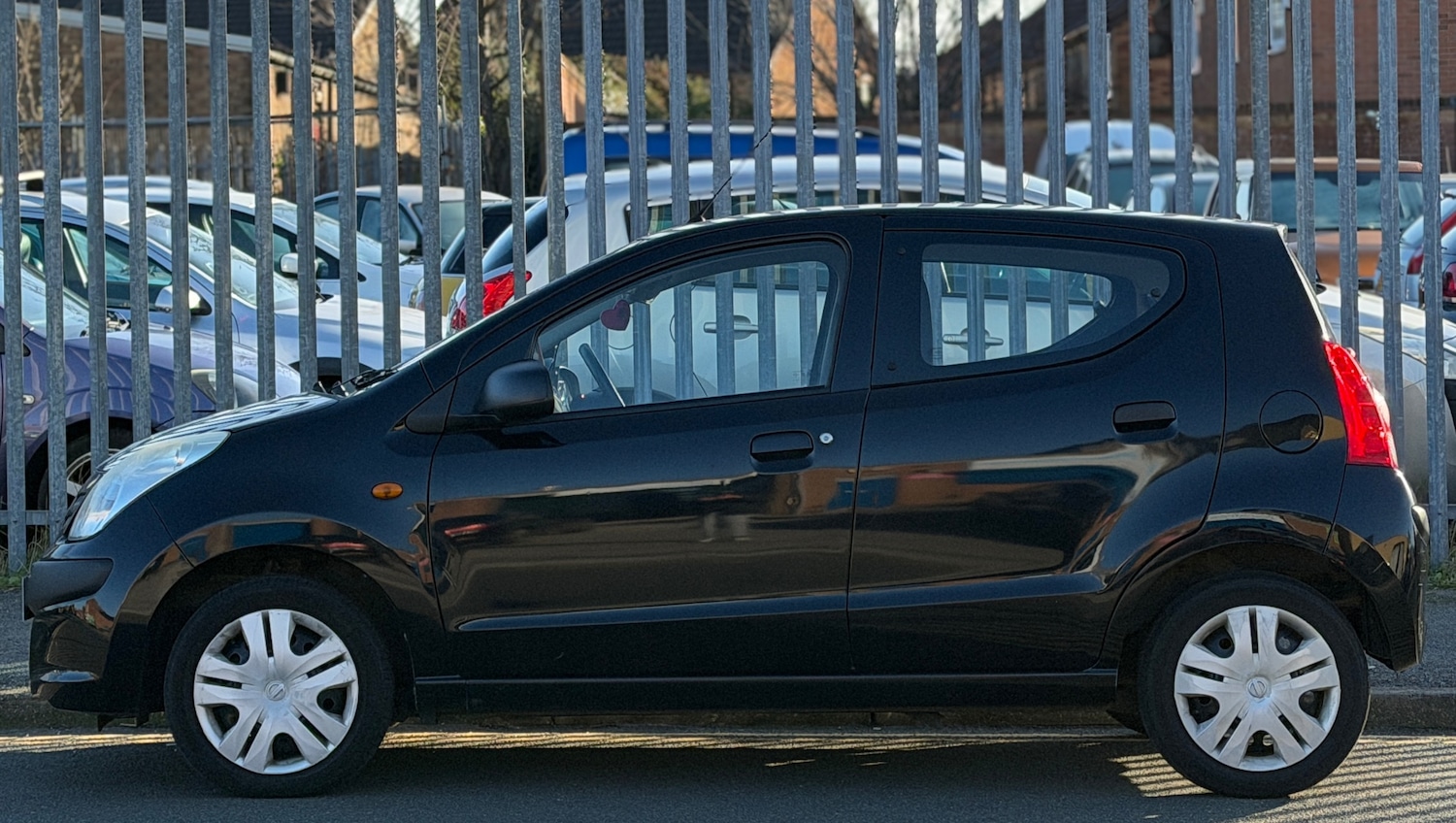 Used Nissan Pixo 2012 for sale - 76616404: Photo 2