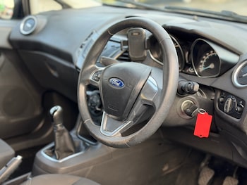 Used Ford Fiesta 2016 for sale - 76620639: Photo