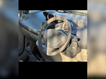 Used Renault Twingo 2008 for sale - 76946081: Photo