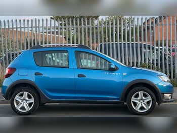 Used Dacia Sandero Stepway 2013 for sale - 79852242: Photo