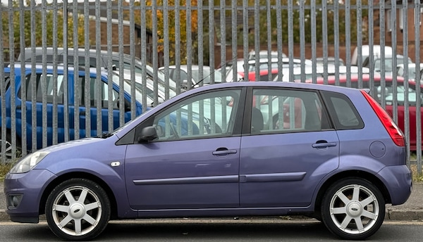Used Ford Fiesta 2008 for sale - 76273808: Photo 2