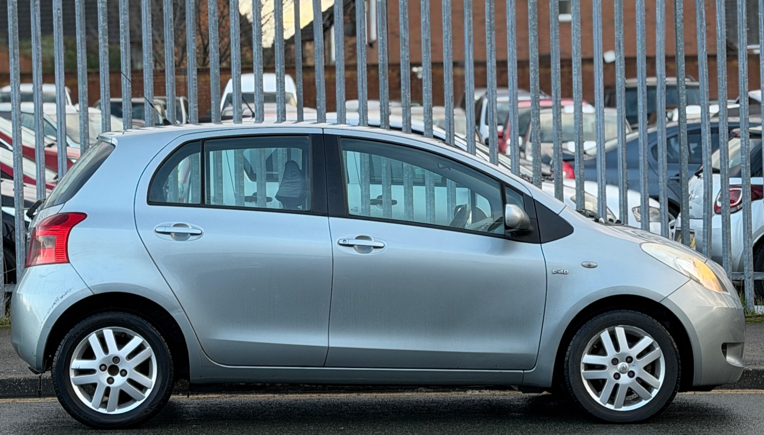 Used Toyota Yaris 2008 for sale - 77651521: Photo 2