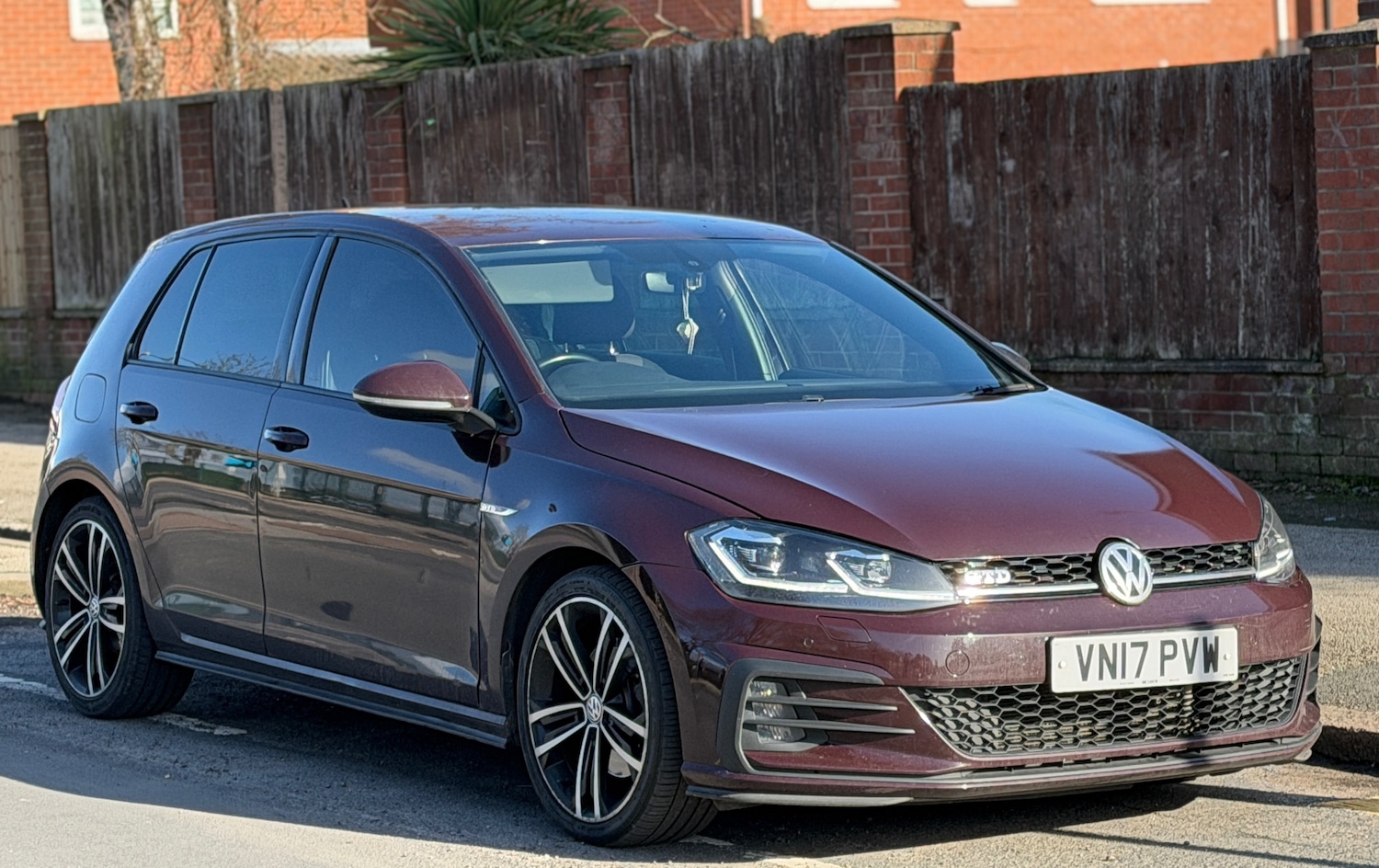 Used Volkswagen Golf 2017 for sale - 77635820: Photo 1