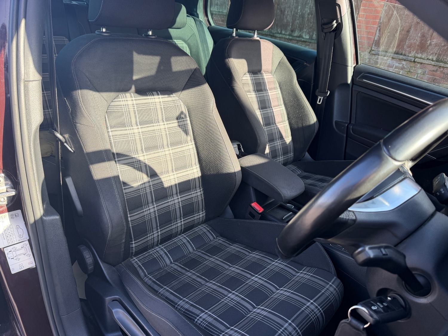 Used Volkswagen Golf 2017 for sale - 77635820: Photo 3