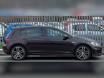 Used Volkswagen Golf 2017 for sale - 77635820: Photo