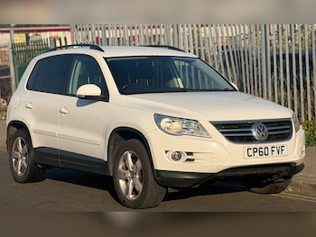 Used Volkswagen Tiguan 2010 for sale - 79508357: Photo