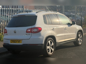 Used Volkswagen Tiguan 2010 for sale - 79508357: Photo