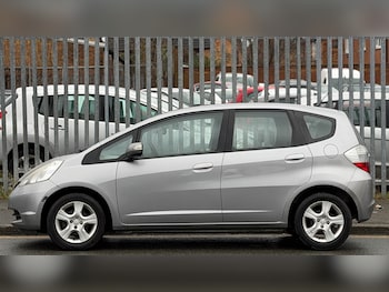 Used Honda Jazz 2010 for sale - 77277049: Photo