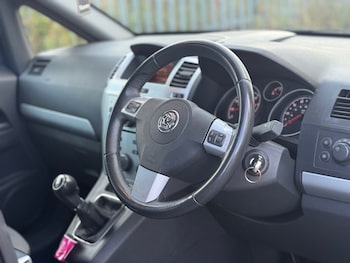 Used Vauxhall Zafira 2010 for sale - 75925346: Photo