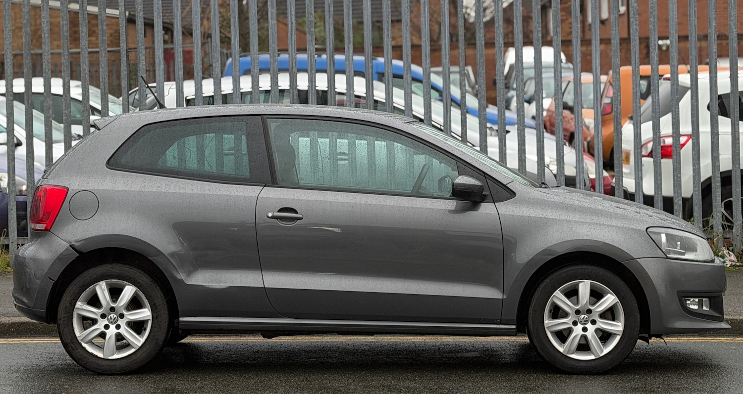 Used Volkswagen Polo 2014 for sale - 76555612: Photo 2