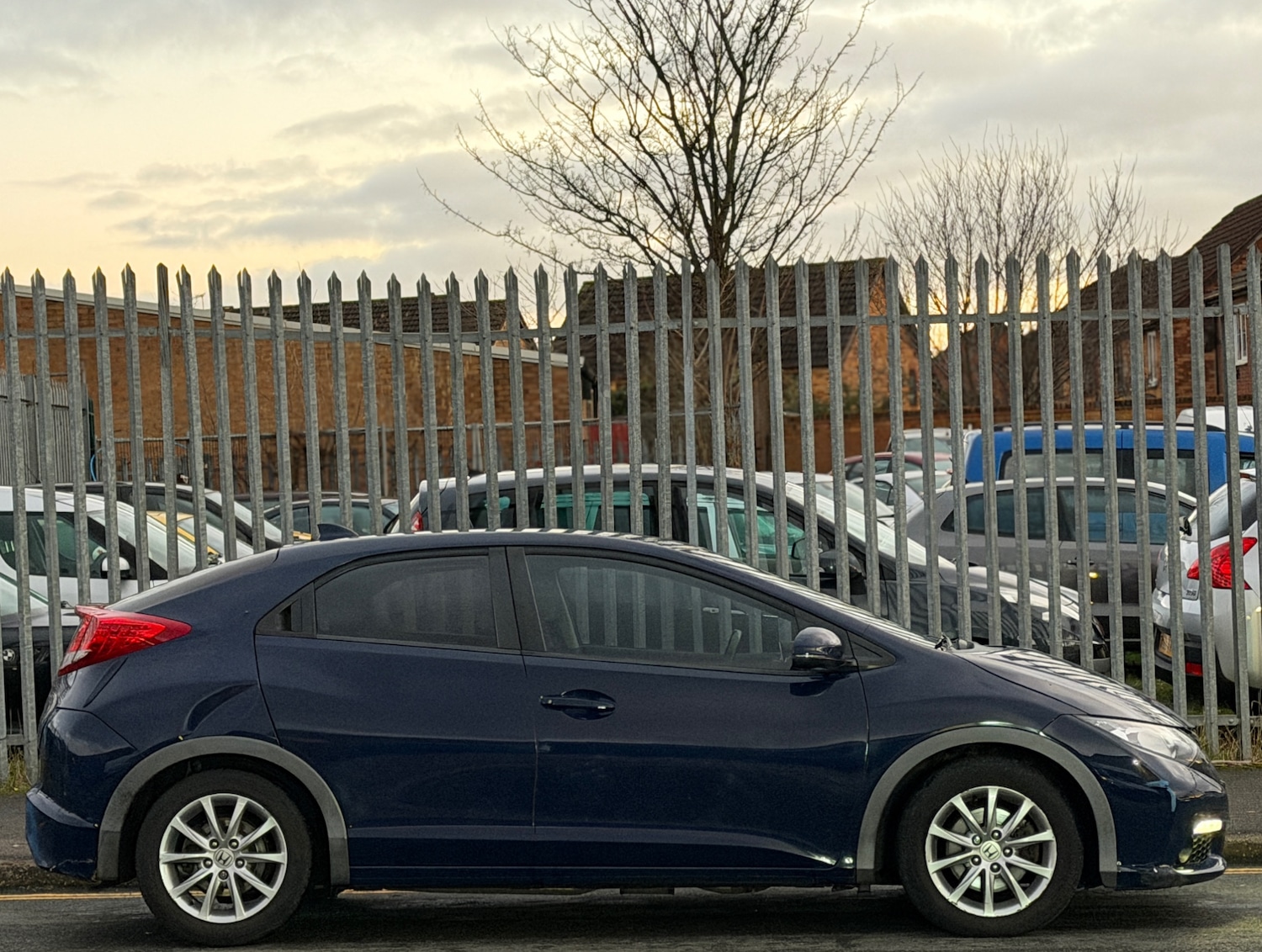 Used Honda Civic 2013 for sale - 76987179: Photo 2