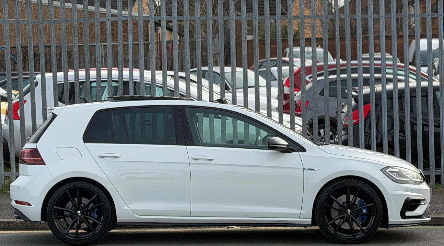 Used Volkswagen Golf 2017 for sale - 77632883: Photo 7