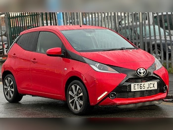 2016 (65) - 1.0 VVT-i X-Play 5dr