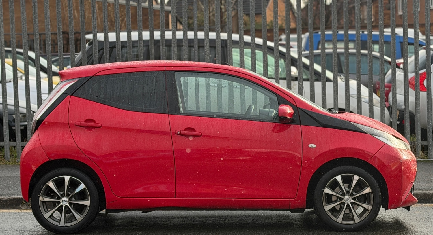 Used Toyota AYGO 2016 for sale - 76749854: Photo 2