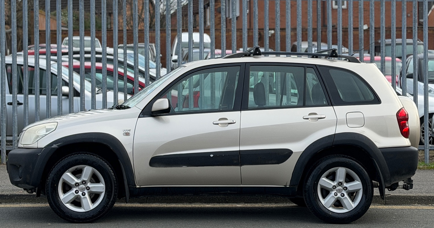 Used Toyota RAV4 2004 for sale - 77733049: Photo 2