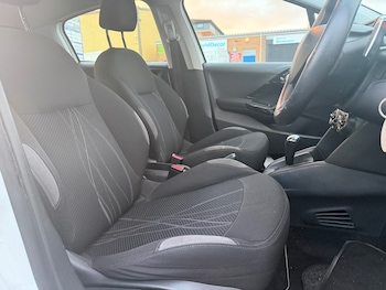 Used Peugeot 208 2012 for sale - 78305091: Photo