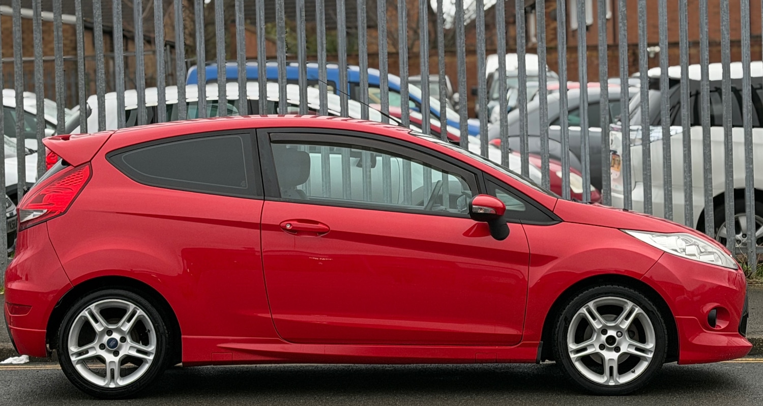 Used Ford Fiesta 2011 for sale - 76713285: Photo 6