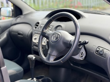 Used Toyota Yaris 2005 for sale - 78900164: Photo