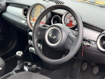 Used MINI Hatch 2009 for sale - 76566232: Photo