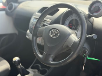 Used Toyota AYGO 2012 for sale - 79542665: Photo