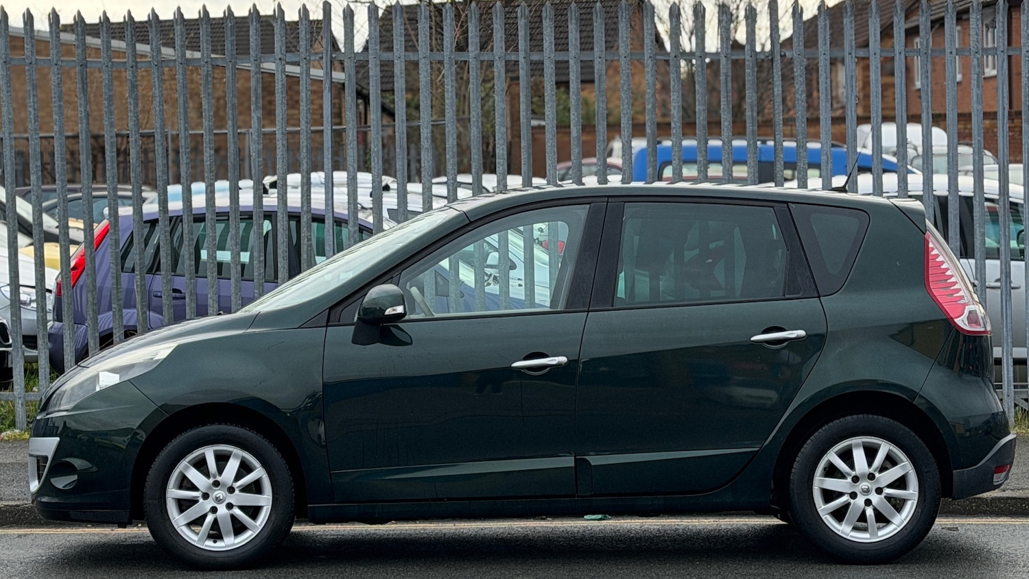 Used Renault Scenic 2010 for sale - 76722438: Photo 4
