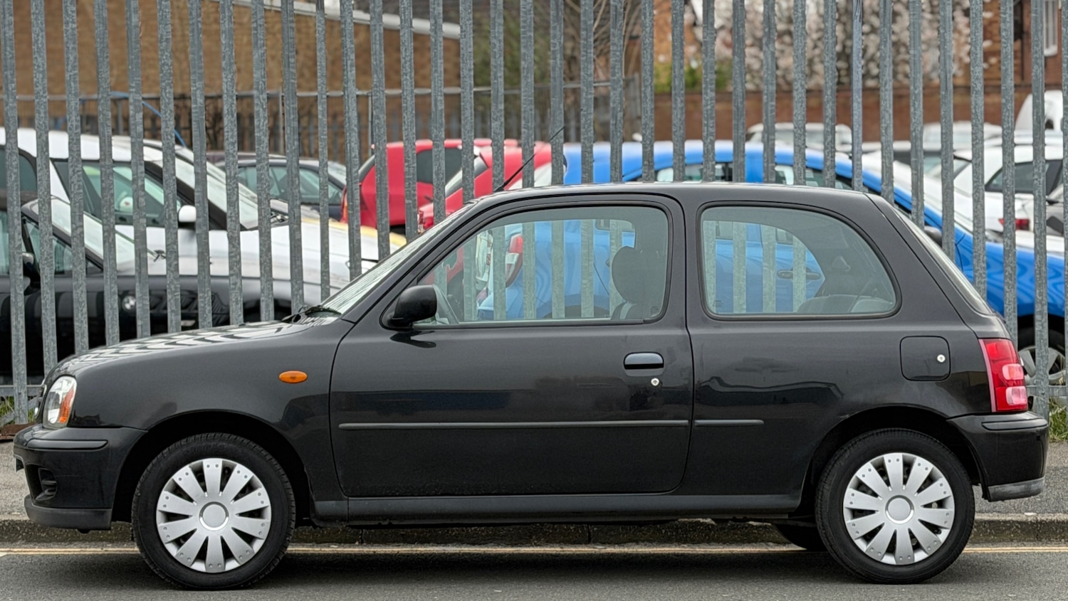 Used Nissan Micra 2001 for sale - 77981954: Photo 2