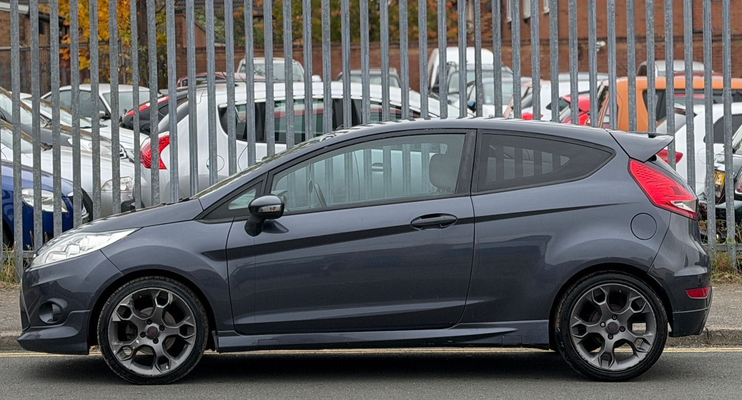 Used Ford Fiesta 2010 for sale - 76292084: Photo 2