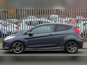 Used Ford Fiesta 2010 for sale - 76292084: Photo