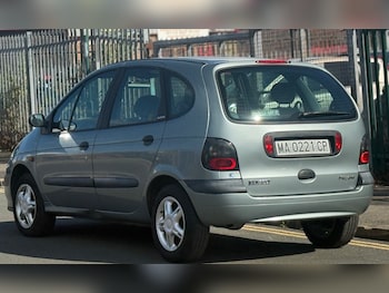 Used Renault Megane 1998 for sale - 75936126: Photo