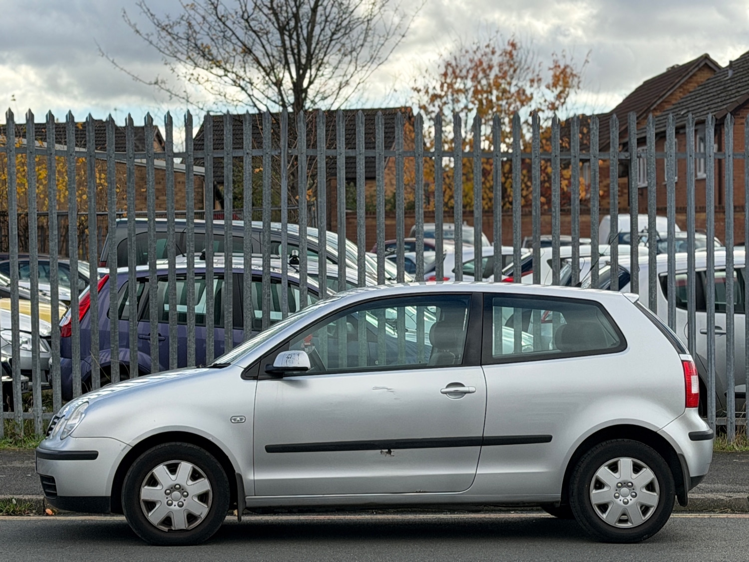 Used Volkswagen Polo 2002 for sale - 76517837: Photo 2