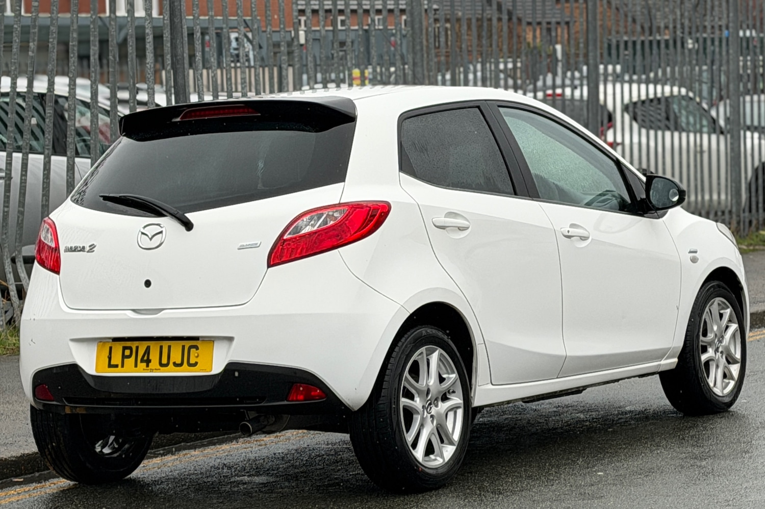 Used Mazda Mazda2 2014 for sale - 77459670: Photo 3