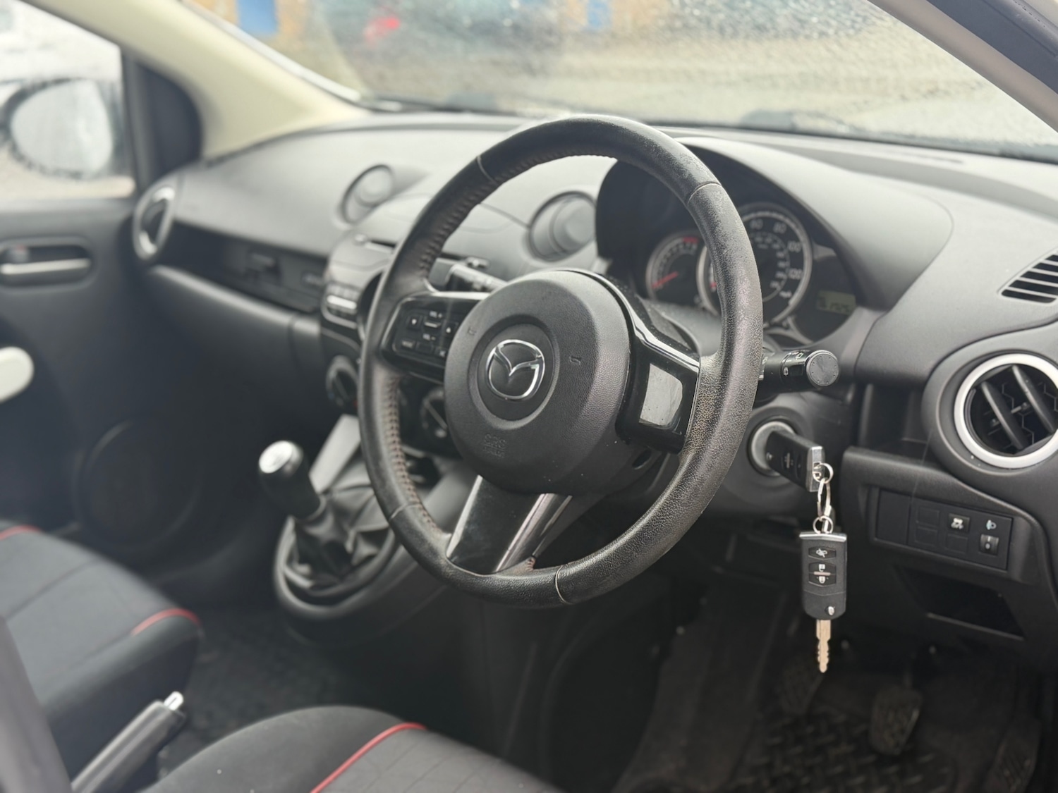 Used Mazda Mazda2 2014 for sale - 77459670: Photo 7