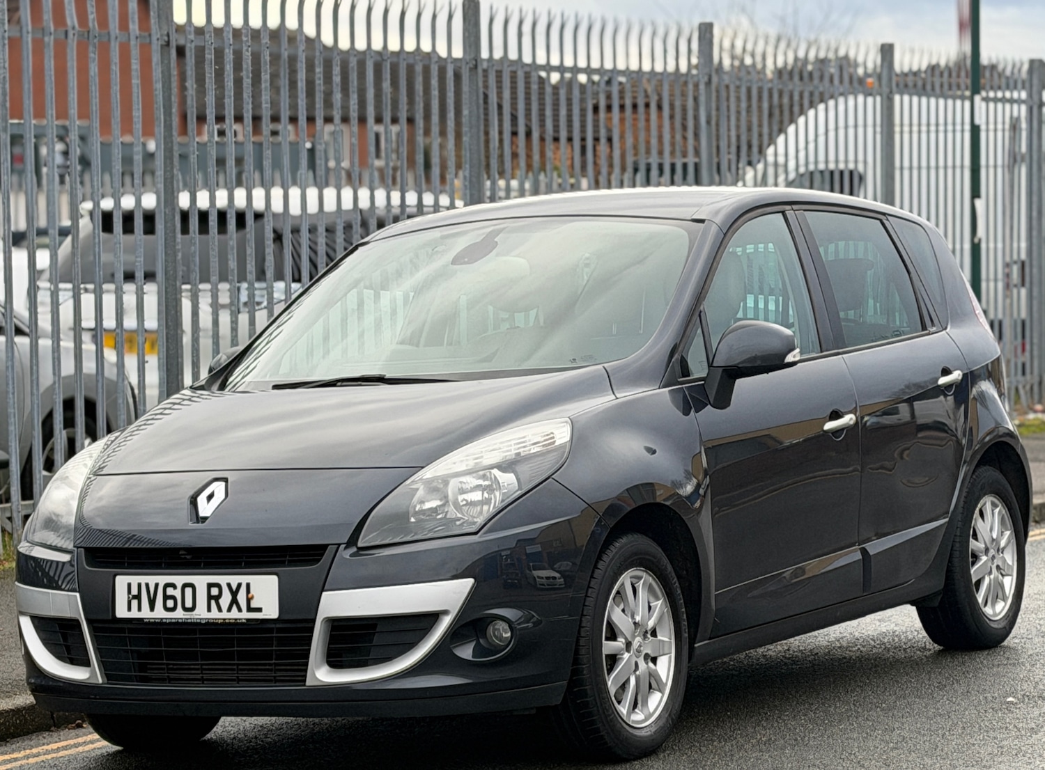 Used Renault Scenic 2010 for sale - 76706369: Photo 1