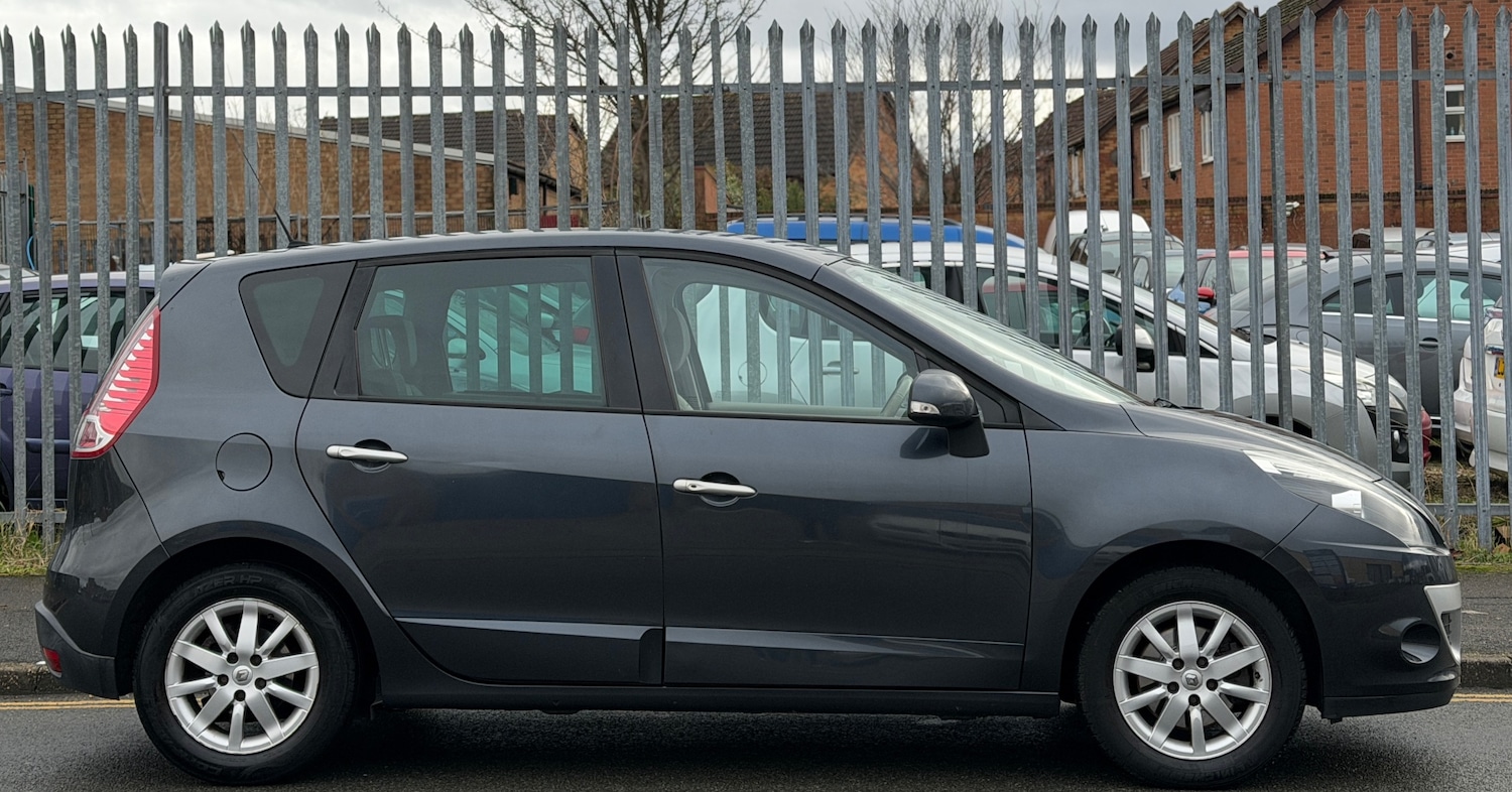 Used Renault Scenic 2010 for sale - 76706369: Photo 7