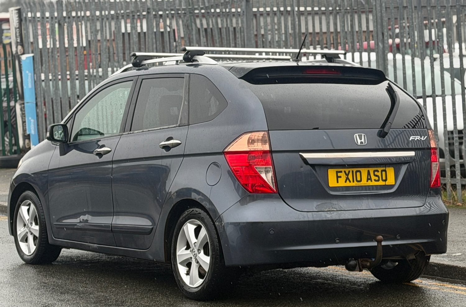 Used Honda FR-V 2010 for sale - 77453670: Photo 3