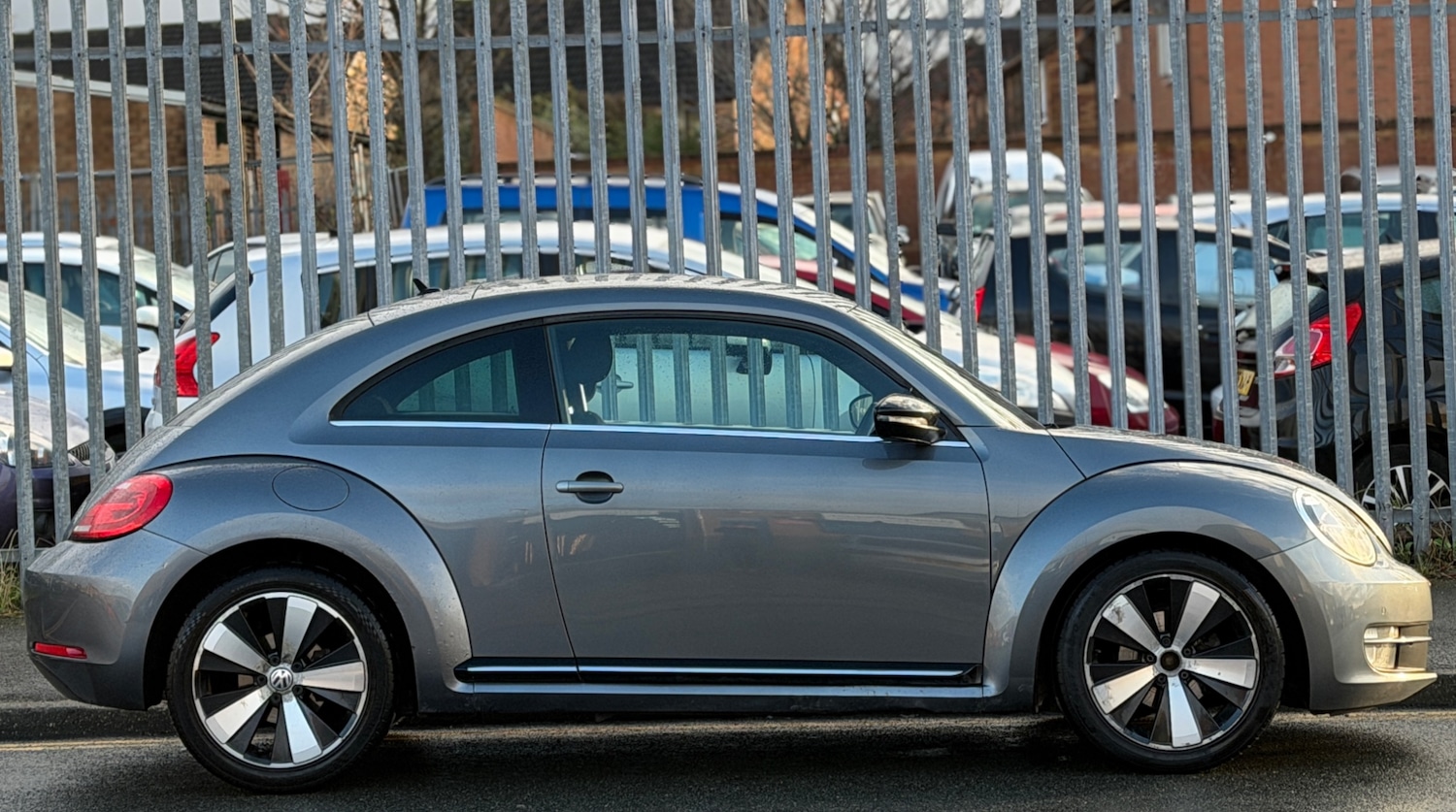 Used Volkswagen Beetle 2013 for sale - 76686734: Photo 2