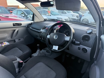 Used Volkswagen Beetle 2004 for sale - 78729054: Photo