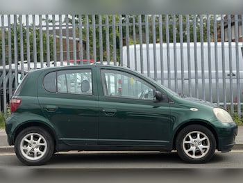Used Toyota Yaris 2000 for sale - 78606928: Photo