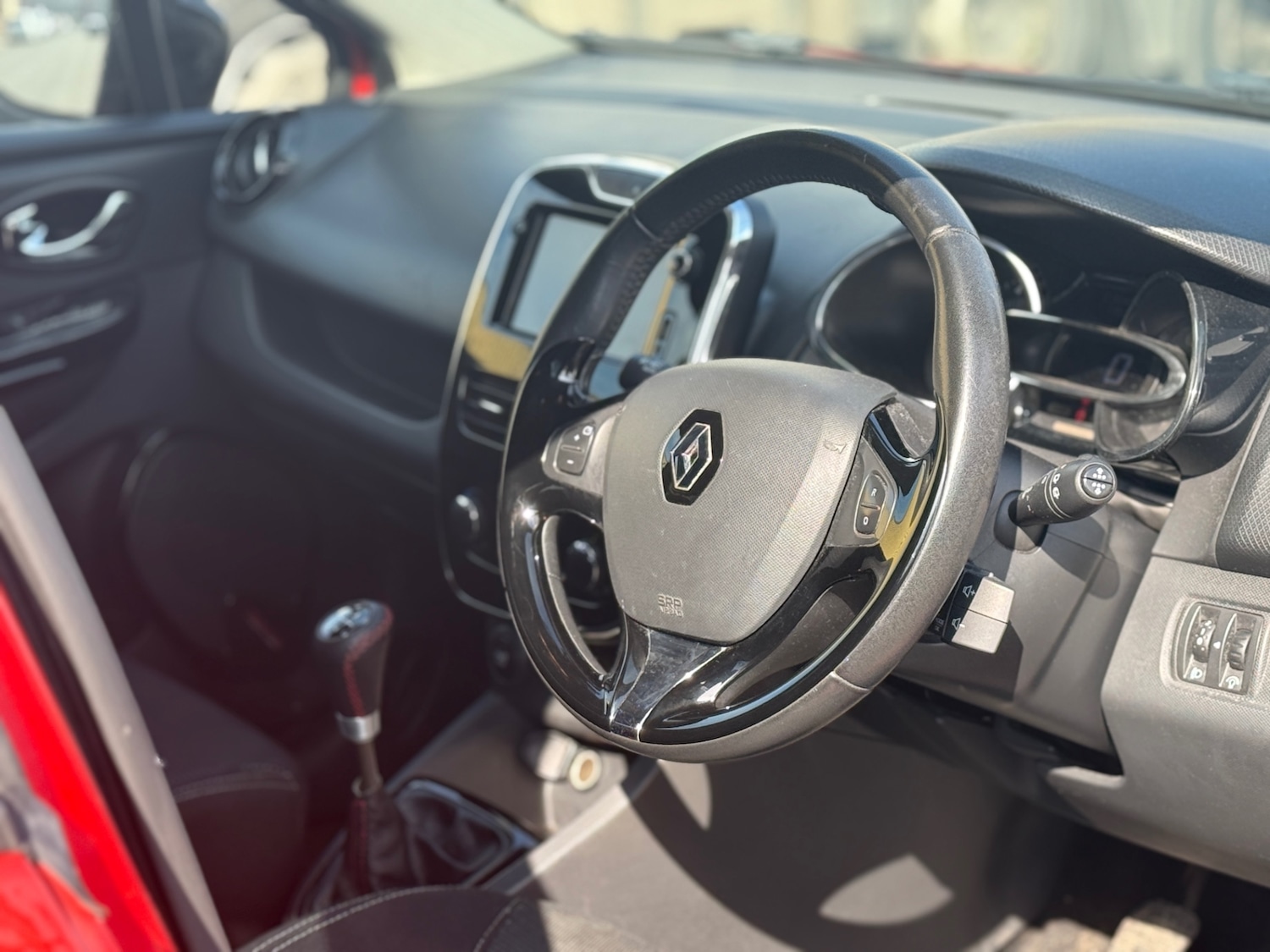 Used Renault Clio 2013 for sale - 74041453: Photo 4