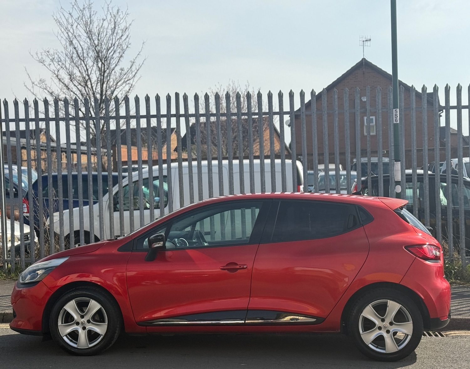 Used Renault Clio 2013 for sale - 74041453: Photo 6