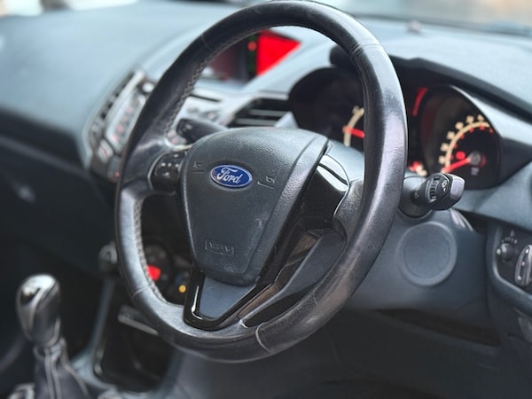 Used Ford Fiesta 2011 for sale - 74664049: Photo 3