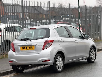Used Toyota Yaris 2012 for sale - 77388187: Photo