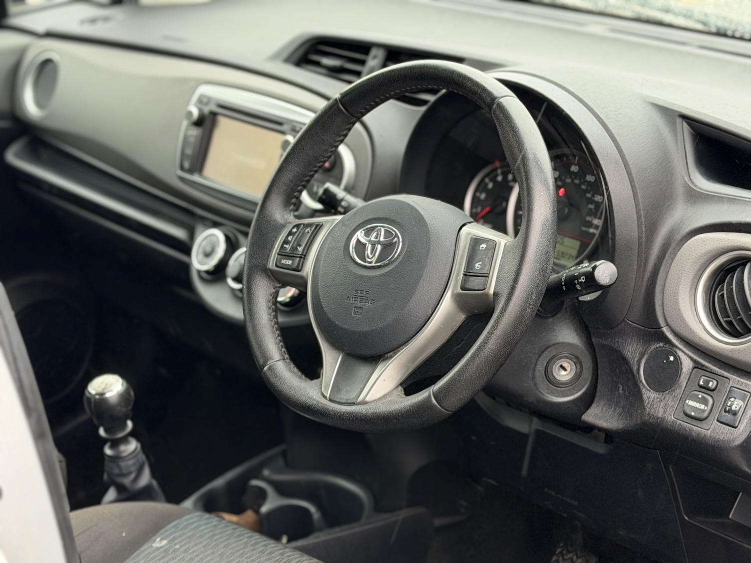 Used Toyota Yaris 2012 for sale - 77388187: Photo 4