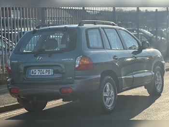 Used Hyundai Santa Fe 2004 for sale - 73930333: Photo