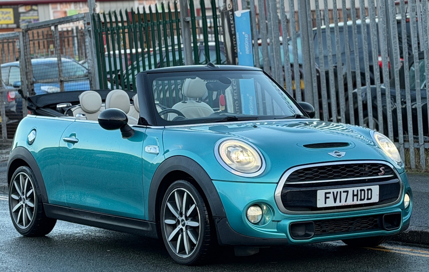 Used MINI Convertible 2017 for sale - 77571242: Photo 2