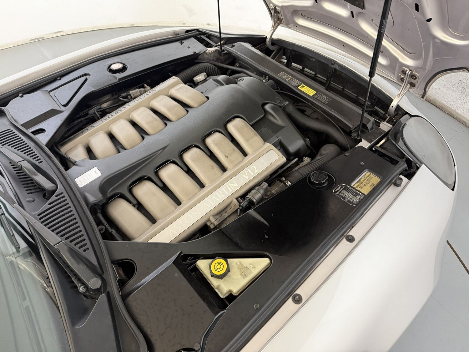 Used Aston Martin DB7 for sale - 77975447: Photo 17